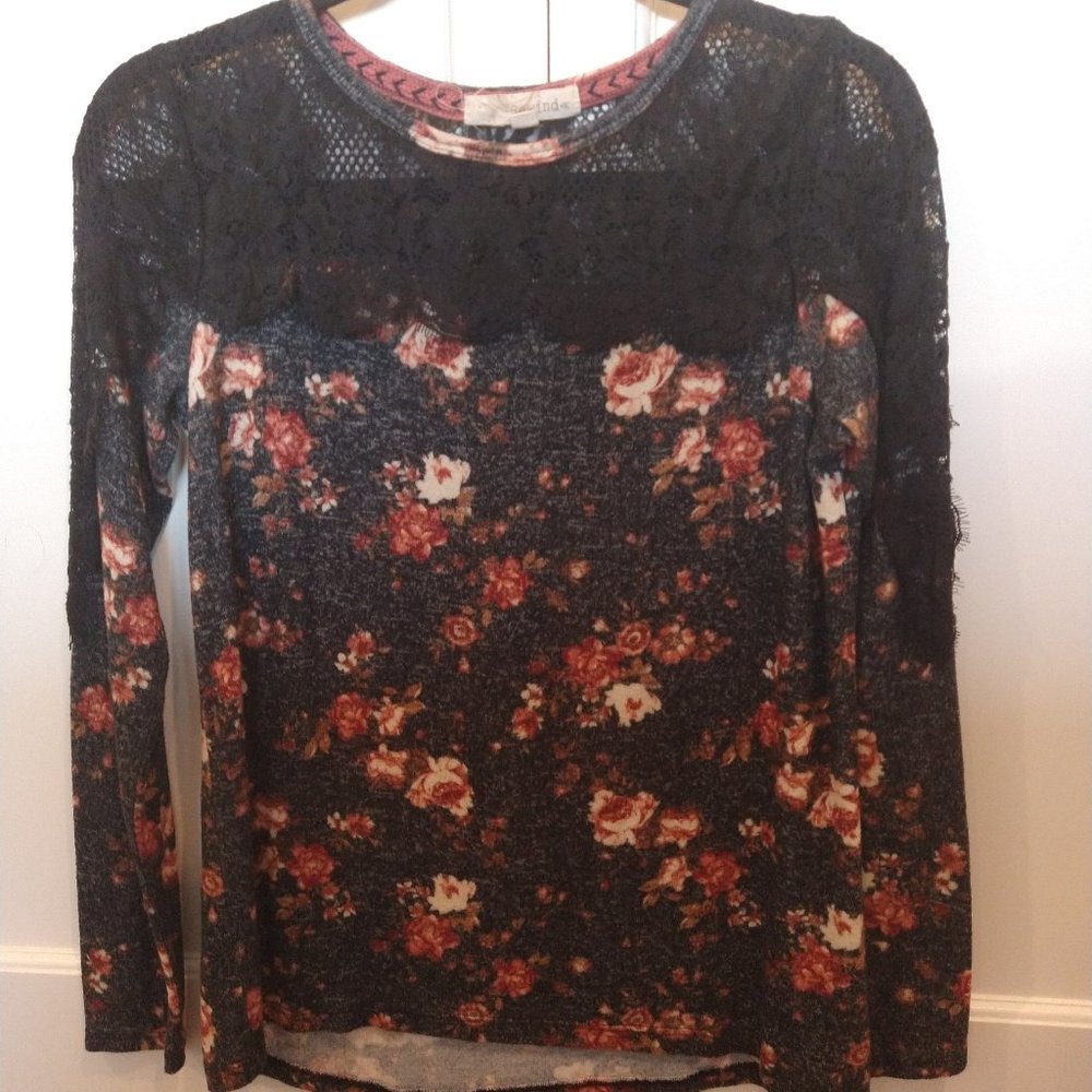 Flower print long sleeve
